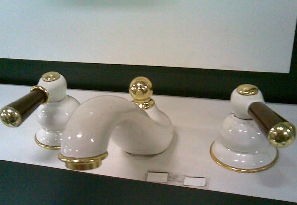 Misturador Belle epoque Tiffany branco com dourado e mogno